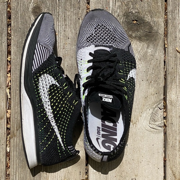 Men’s Nike Flyknit Racer - Picture 6 of 13